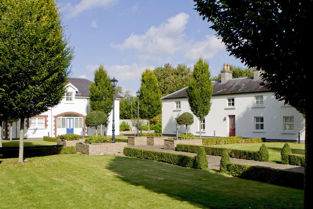 Moyvalley Hotel Self Catering Cottages Exterior foto